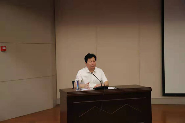 张书记授课 (2).jpg 张书记授课 (2).jpg