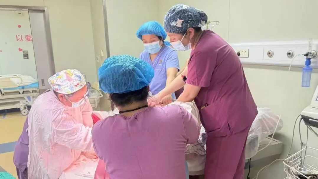 徐滨.jpg 徐滨.jpg