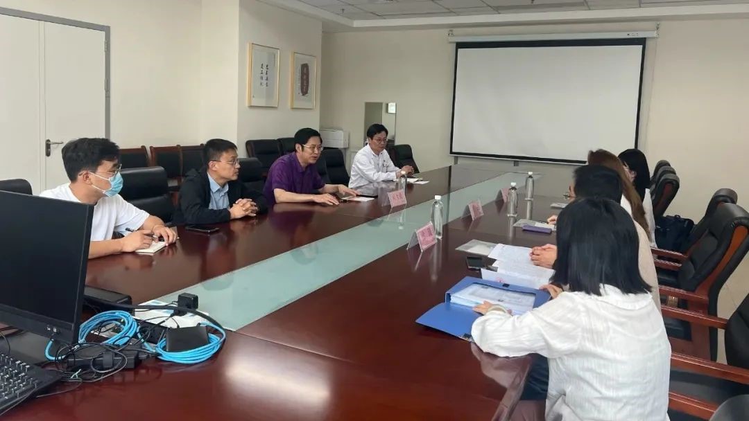 徐滨.jpg 徐滨.jpg