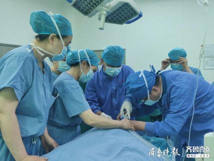 暖心！耗时8小时，北上淄三地专家联合助力女孩“造耳圆梦”